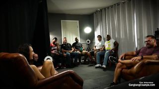 New 19yo Girl right out of High School wants to Fuck Older Men