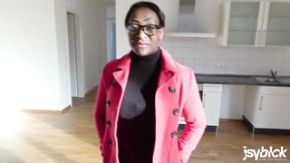 Fucking a Stranger | Riskanter Fick & Sperma Schlucken Für Den Mietvertrag