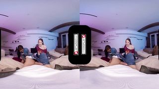 THE LAST OF US Ellie and Riley Threesome in VR XXX Parody