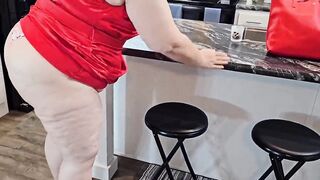 I let a stranger , who said he was from a modeling agency see my pussy and he got very hungry for it