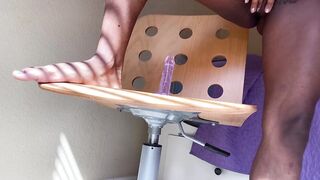 Horny petite slut fucks her juicy pussy