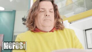 MOFOS - Naughty Willow Ryder Sits On Johnny Love's Face And Starts Grinding Her Pussy On His Face