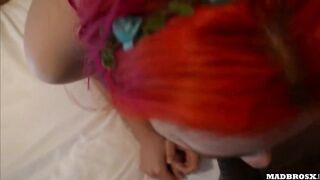 Our friend Maxime Horns caught us while his girlfriend Noochka turns us on as soon as she wakes up!!